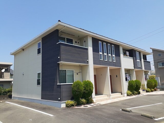 物件外観写真1　(物件の外観です)