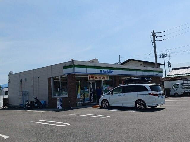 物件外観写真4　(ファミリーマート松前役場前店様まで400m)