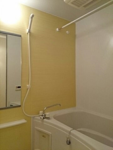 物件内観写真11　(日々の暮らしに欠かせないお風呂です)