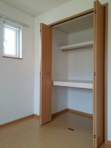 物件内観写真12　(こまごまとしたものを収納できそうですね)