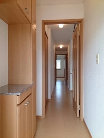 物件内観写真19　(きれいな玄関です)