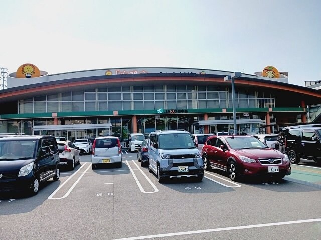 物件外観写真8　(ＪＡえひめ中央太陽市様まで900m)