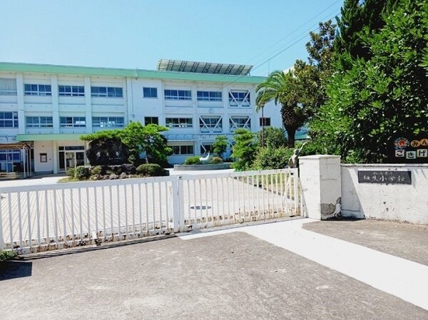 周辺環境(松山市立垣生小学校様まで1400m)