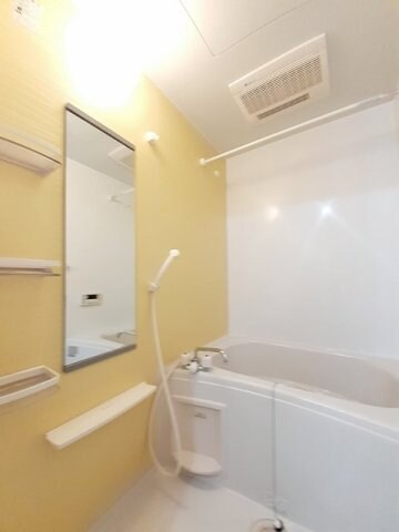 物件内観写真11　(お風呂です)