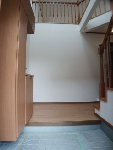 物件内観写真15　(シンプルで使いやすい玄関です)