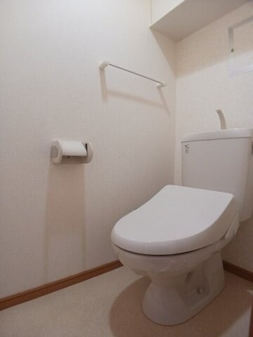 物件内観写真16　(落ち着いたトイレです)