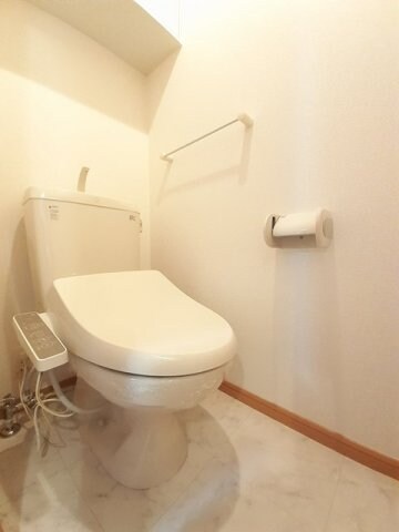 物件内観写真16　(トイレもきれいです)