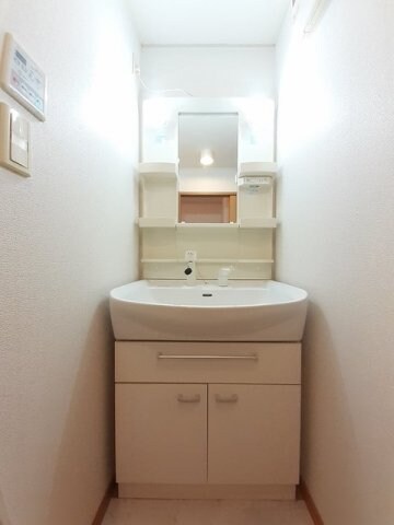 物件内観写真17　(使いやすい洗面所です)