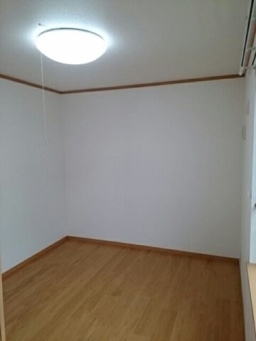 物件内観写真11　(きれいな内装です)