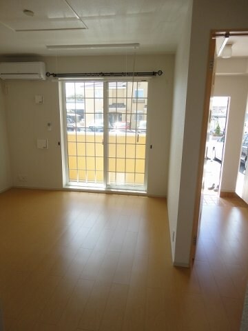 物件内観写真11　(リビングです)