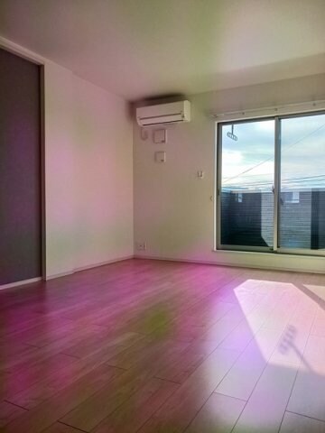 物件内観写真9　(きれいな内装です)