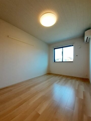 物件内観写真12　(内装もきれいです)