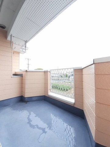 物件内観写真18　(バルコニー付きです)