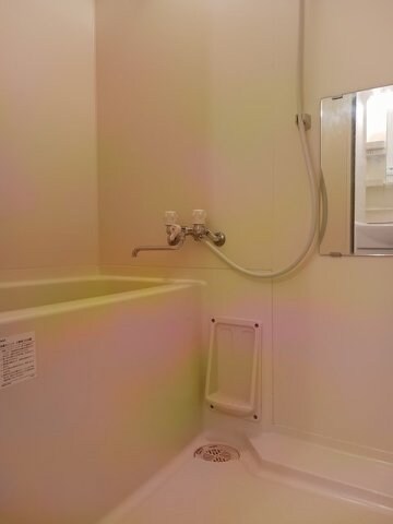 物件内観写真11　(落ち着いた空間のお風呂です)