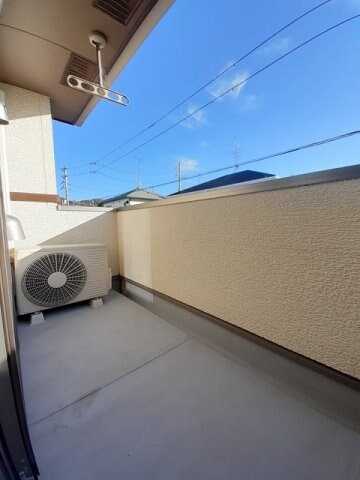 物件内観写真18　(広々としたバルコニーです)