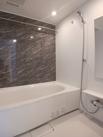 物件内観写真11　(ゆったり過ごせるお風呂です)