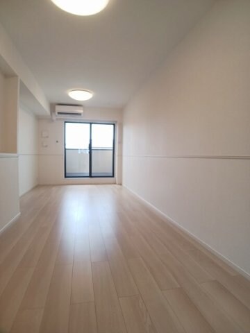 物件内観写真9　(内装もきれいです)