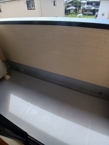 物件内観写真18　(バルコニーからの眺めを楽しみながら食事をしませんか)