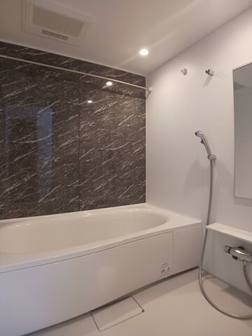 物件内観写真11　(ゆったり過ごせるお風呂です)