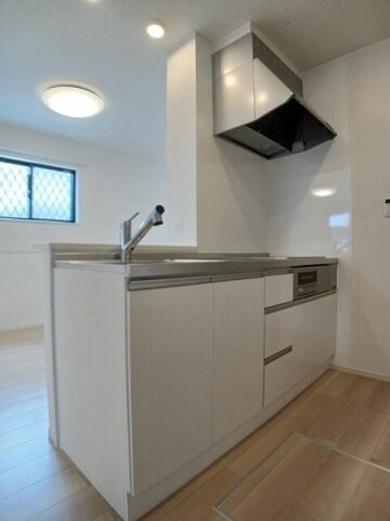 キッチン(コンパクトなキッチンで掃除もラクラク)