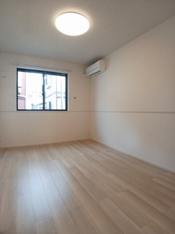 物件内観写真12　(明るい室内です)