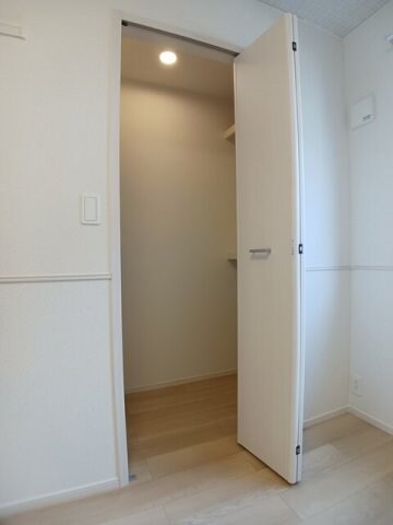 物件内観写真14　(こまごまとしたものを収納できそうですね)