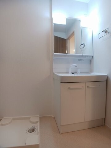 物件内観写真17　(脱衣スペースもあります)