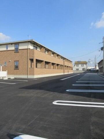 物件外観写真2　(駐車場です)