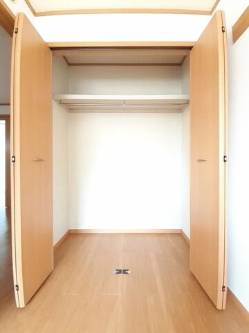 物件内観写真13　(収納スペース豊富です)