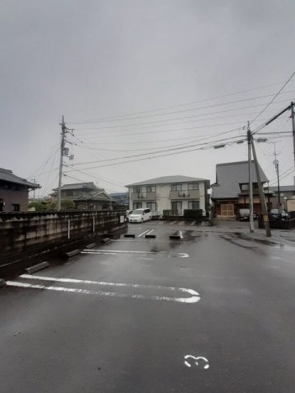 駐車場(駐車場です)