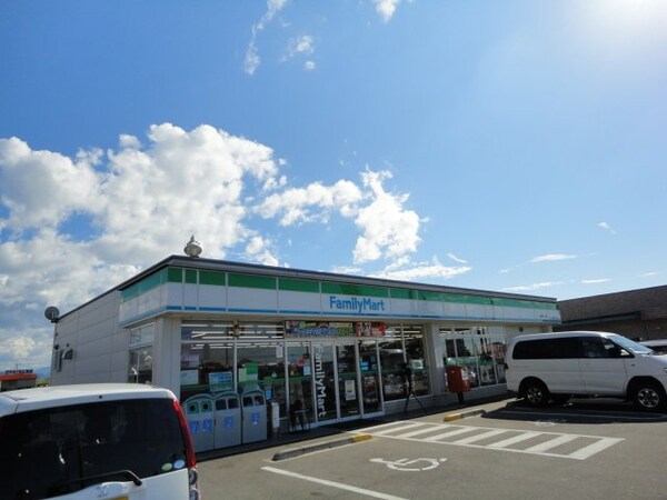 周辺環境(ファミリーマート久万ノ台店（コンビニ）まで494ｍ)