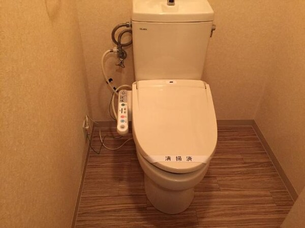 トイレ(シャワー付トイレ)