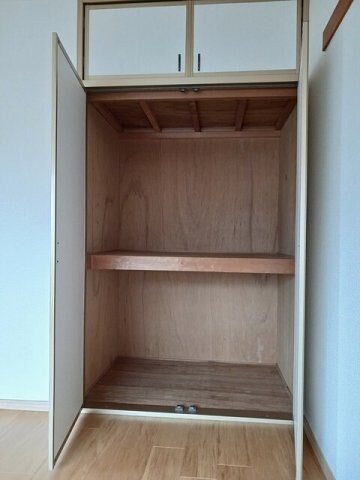 物件内観写真14　(専用の収納スペースです)