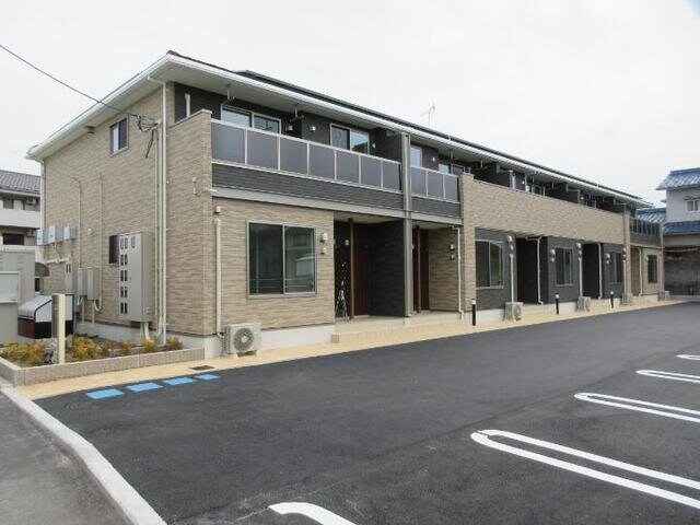 物件外観写真1　(物件の外観です)