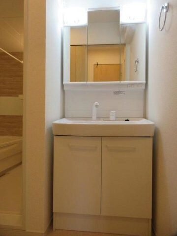 物件内観写真14　(忙しい朝には欠かせない洗面所です)