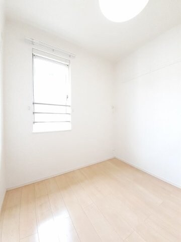 物件内観写真13　(専用の収納スペースです)