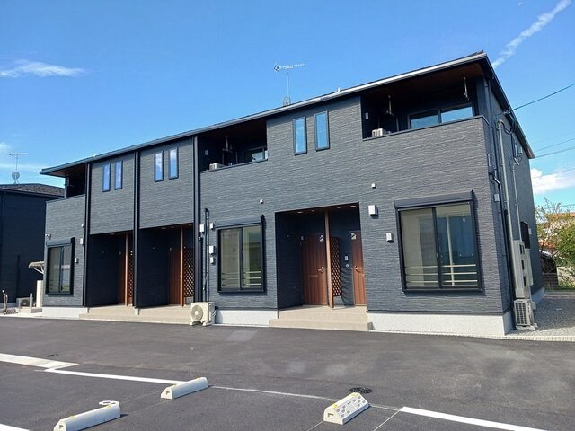 物件外観写真1　(建物外観を気になさる方へ、見た目の良い物件です)