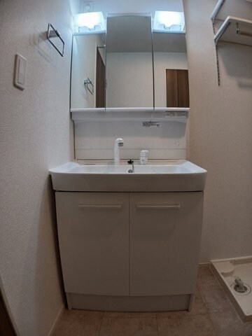 物件内観写真17　(使いやすい洗面所です)