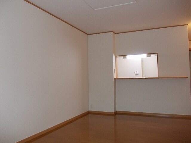 物件内観写真11　(ゆったり過ごせるリビングです)