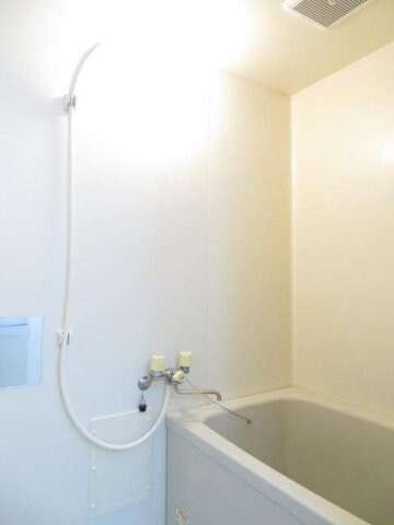 物件内観写真11　(ゆったり過ごせるお風呂です)