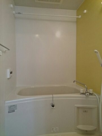 物件内観写真11　(落ち着いた空間のお風呂です)