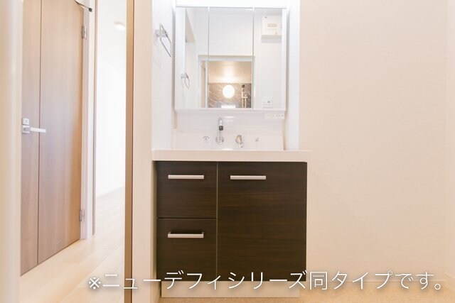 物件内観写真14　(脱衣スペースもあります)