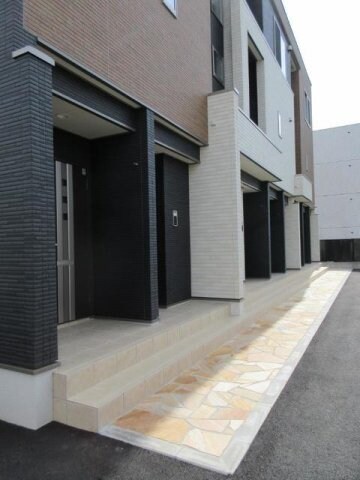 物件外観写真2　(カースペースがあります)