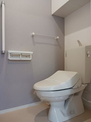 物件内観写真15　(コンパクトで使いやすいトイレです)