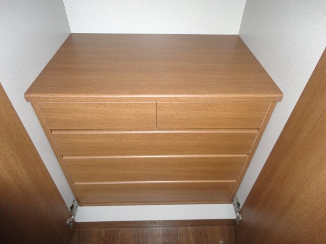 物件内観写真15　(タンス)