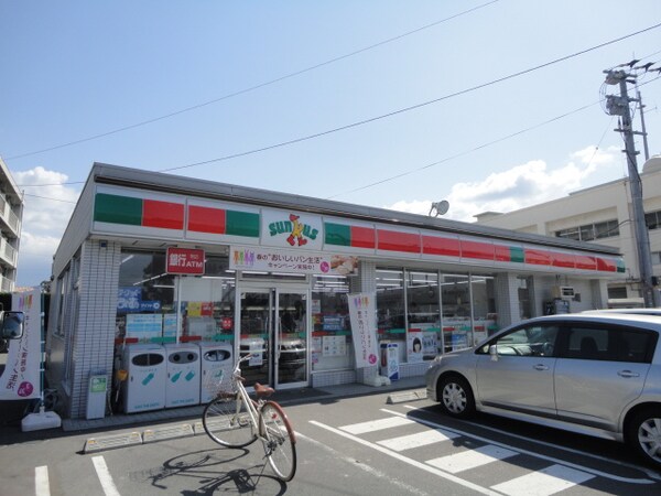 周辺環境(サンクス（コンビニエンスストア）伊予下吾川店まで1,322ｍ)
