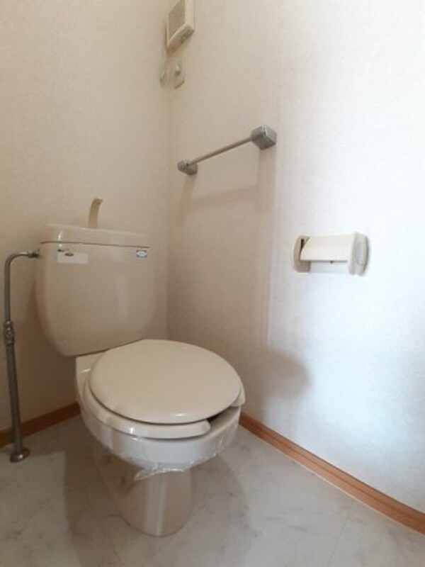 トイレ(清潔感のあるトイレです)