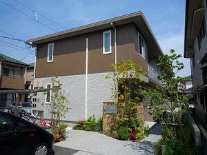Garden road外観写真