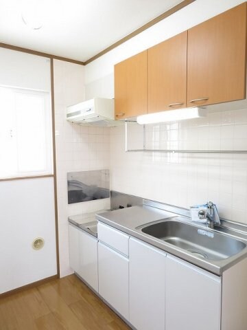 キッチン(コンパクトなキッチンで掃除もラクラク)