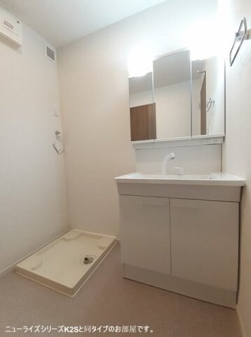 洗面・脱衣所(忙しい朝には欠かせない洗面所です)